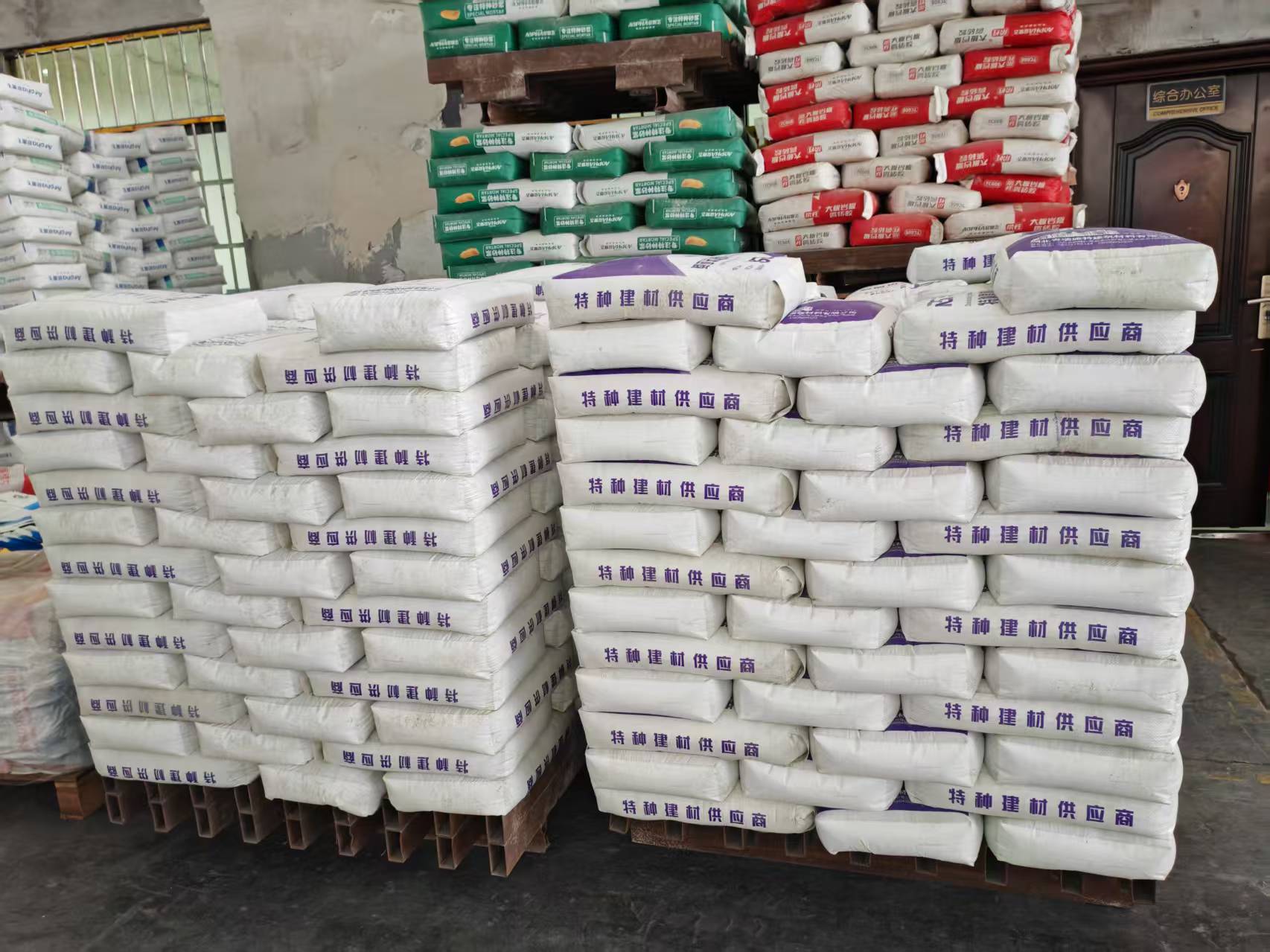 新州镇拱顶带模注浆料