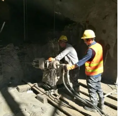 新州镇水下抗分散灌浆料特点 水下不分散注浆料介绍